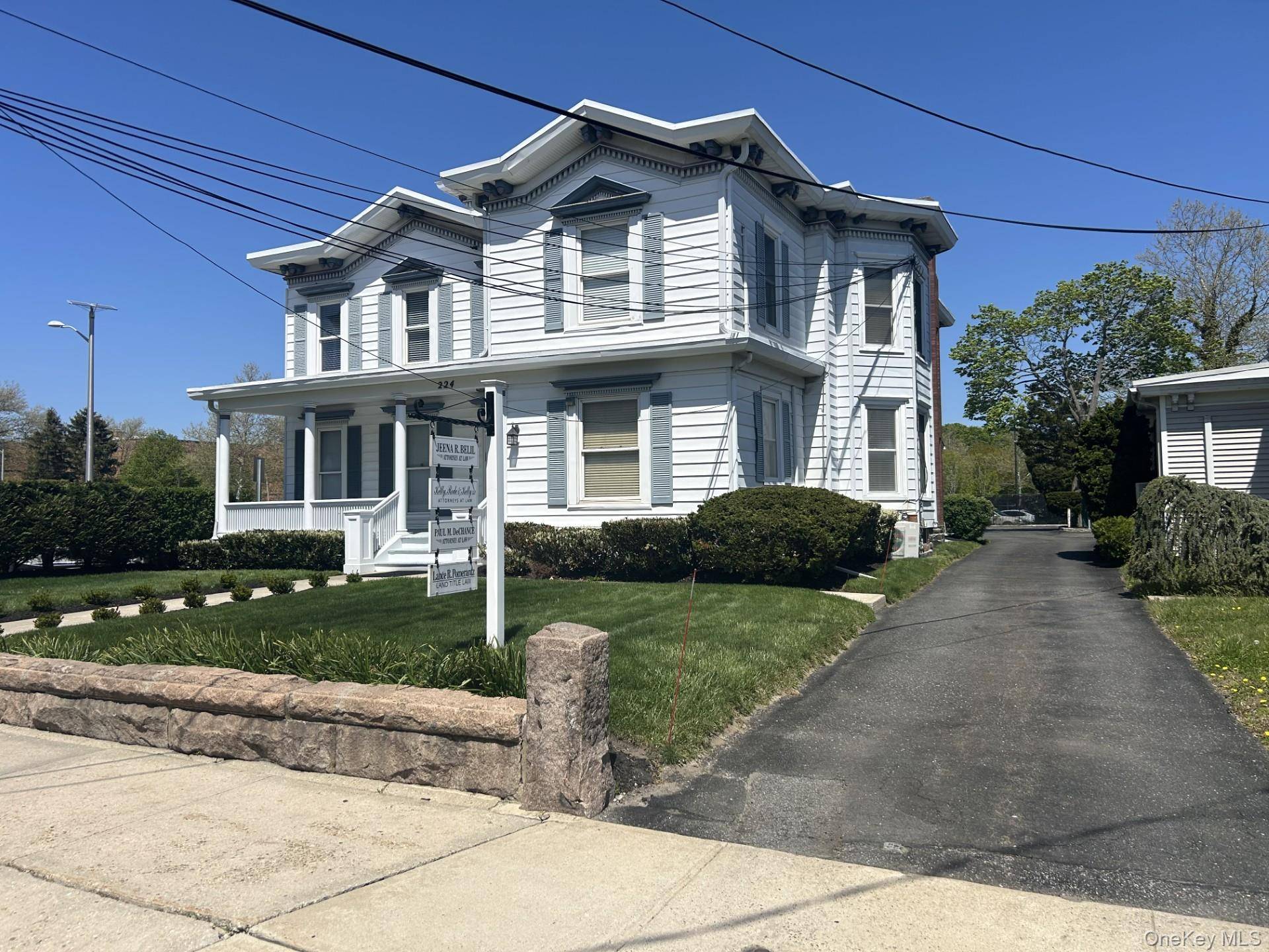 224 Griffing AVE, Riverhead, NY 11901