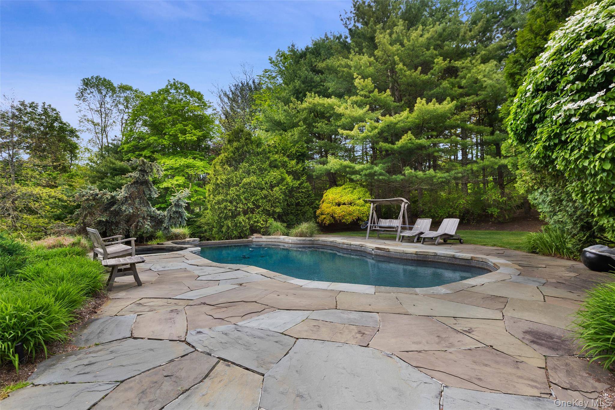 127 Boutonville RD, Pound Ridge, NY 10576