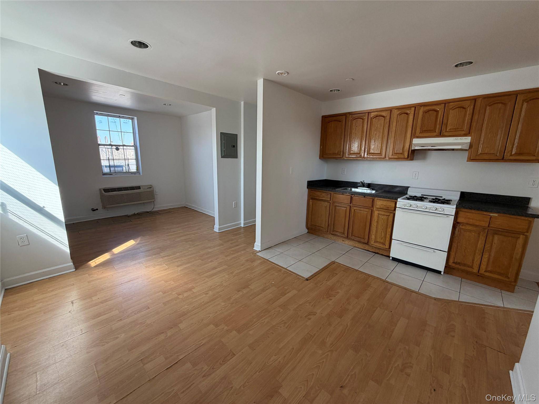 2381 Belmont AVE #6A, Bronx, NY 10458