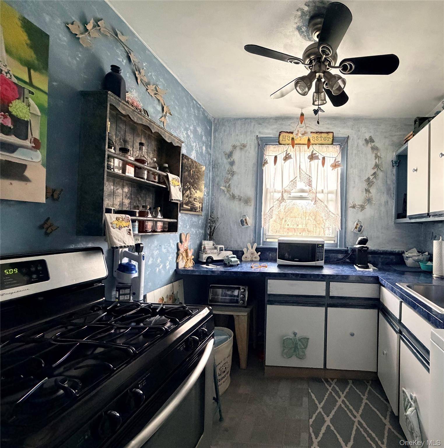 17 Stokes RD #2A, Yonkers, NY 10710