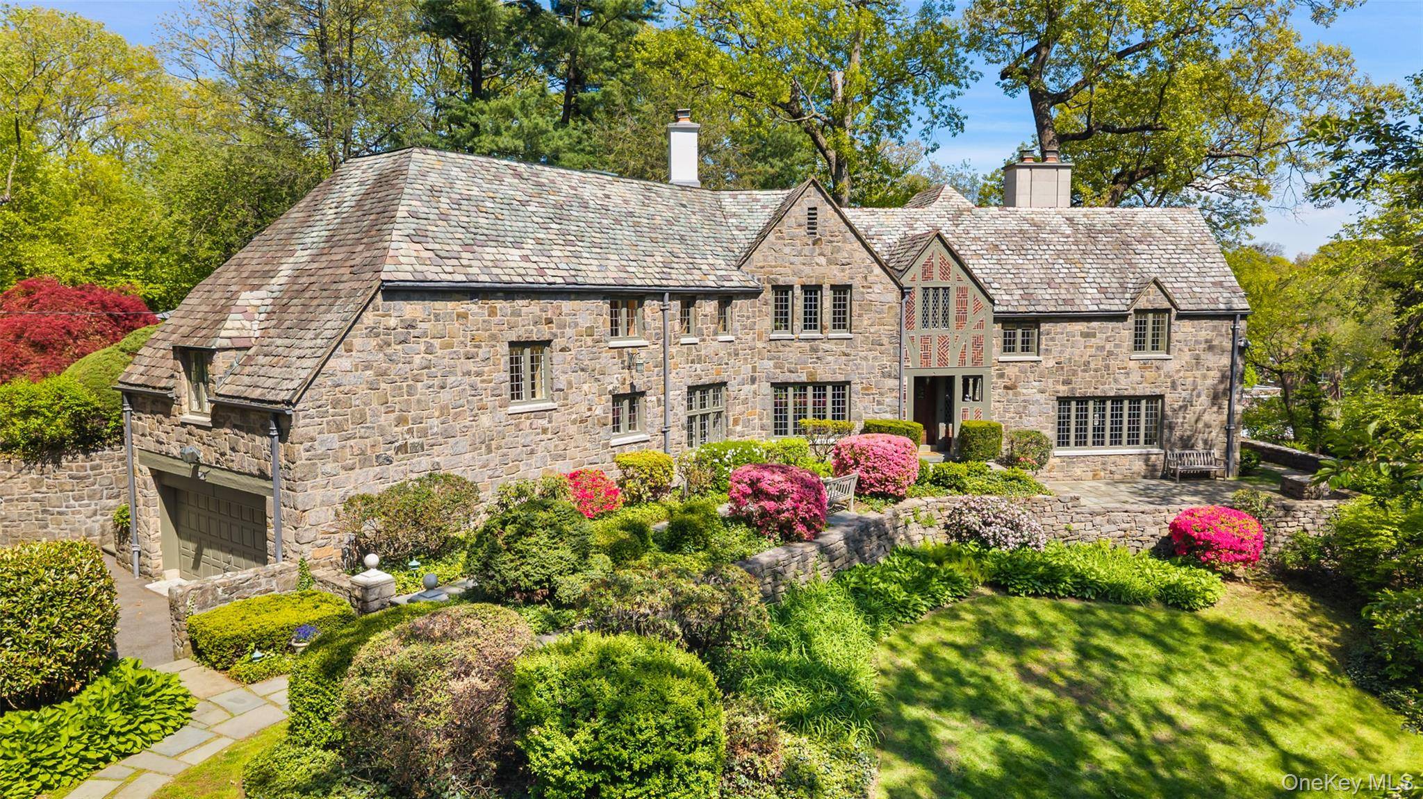 16 aka 20 Essex PL, Bronxville, NY 10708