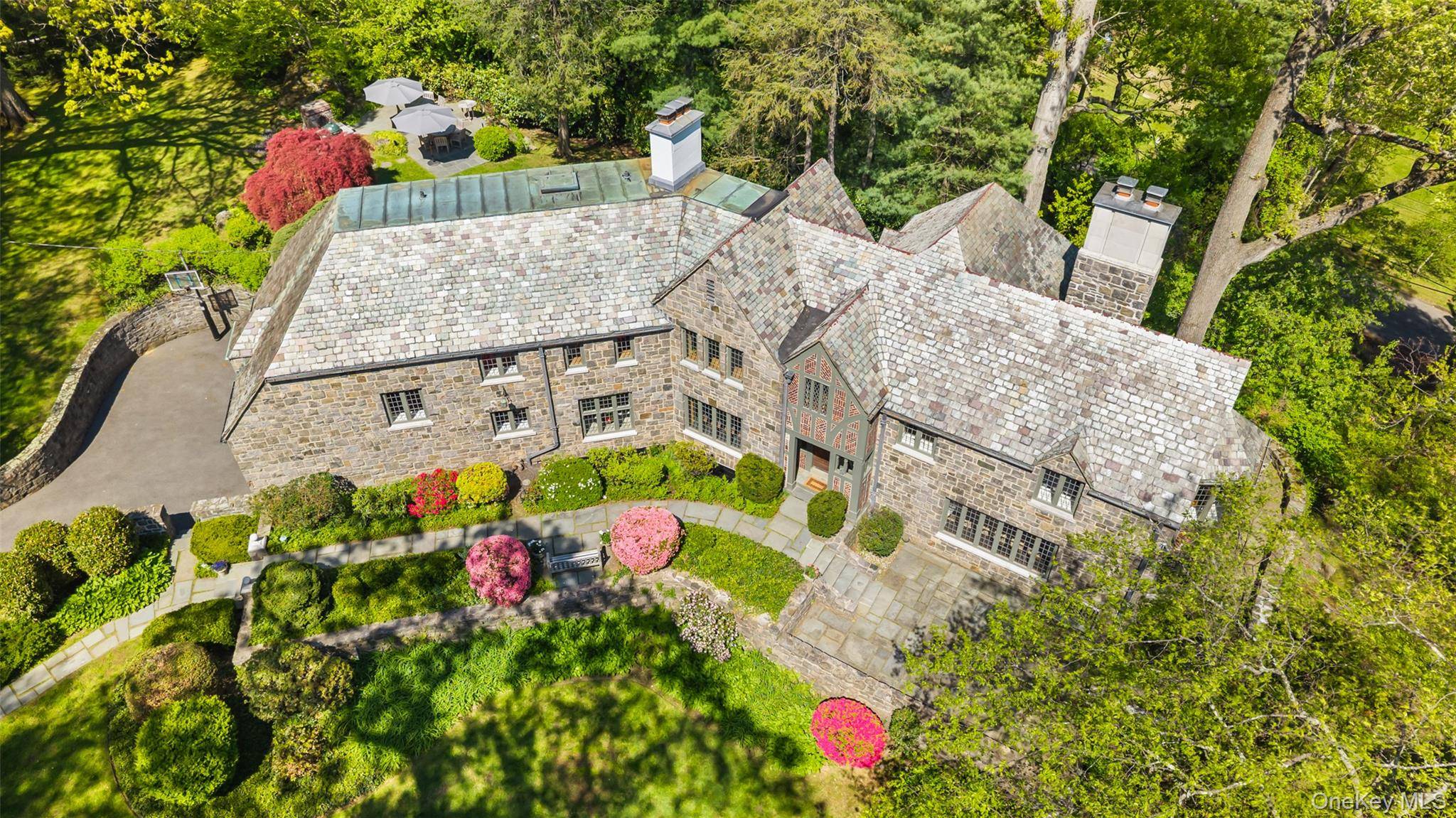 16 aka 20 Essex PL, Bronxville, NY 10708