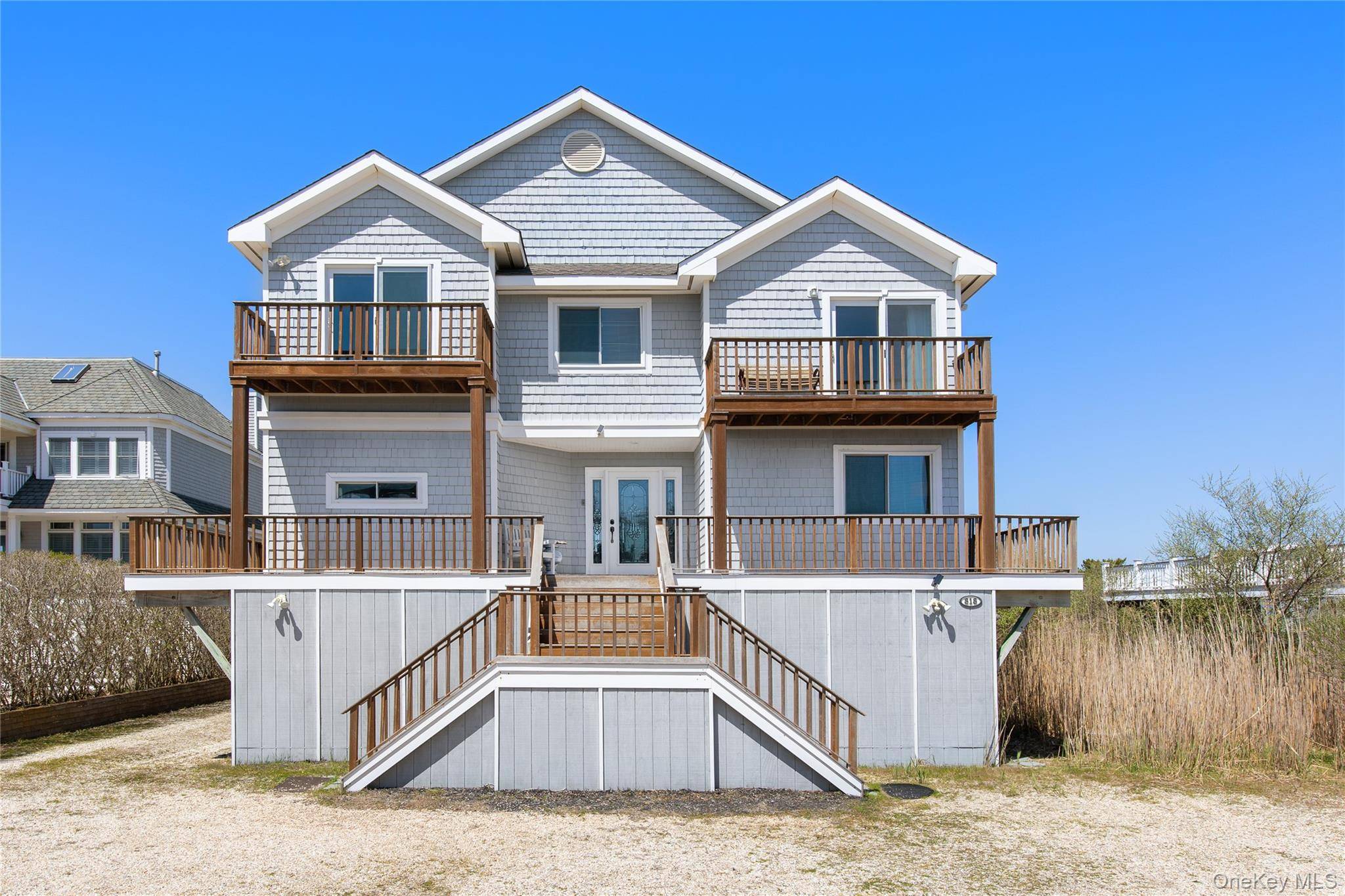 818 Dune RD, Westhampton Beach, NY 11978
