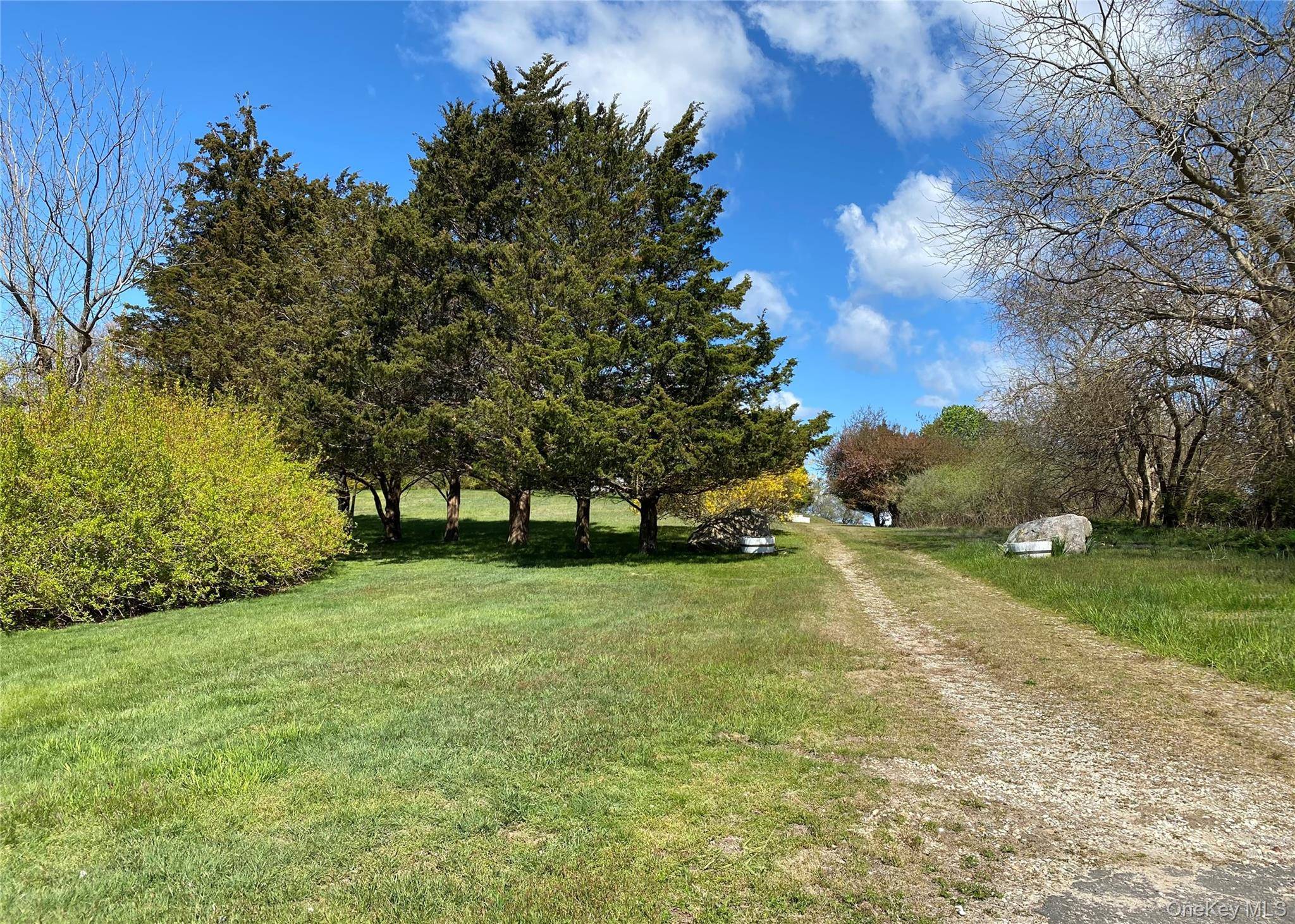 100 Sound DR, Greenport, NY 11944