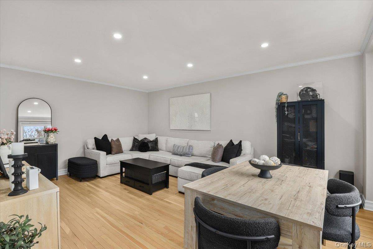 793 Palmer RD #3F, Bronxville, NY 10708