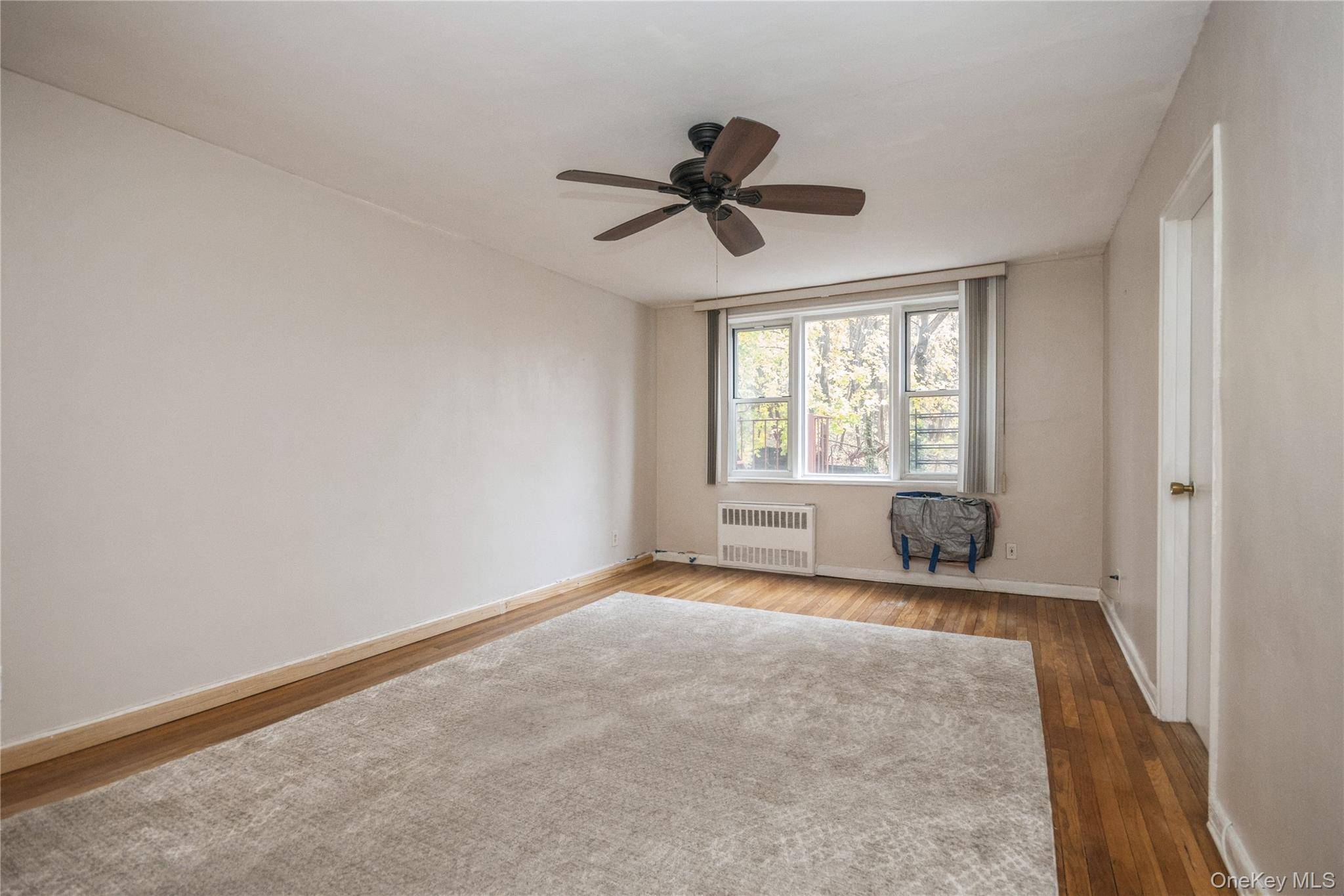 4 Sadore LN #3E, Yonkers, NY 10710