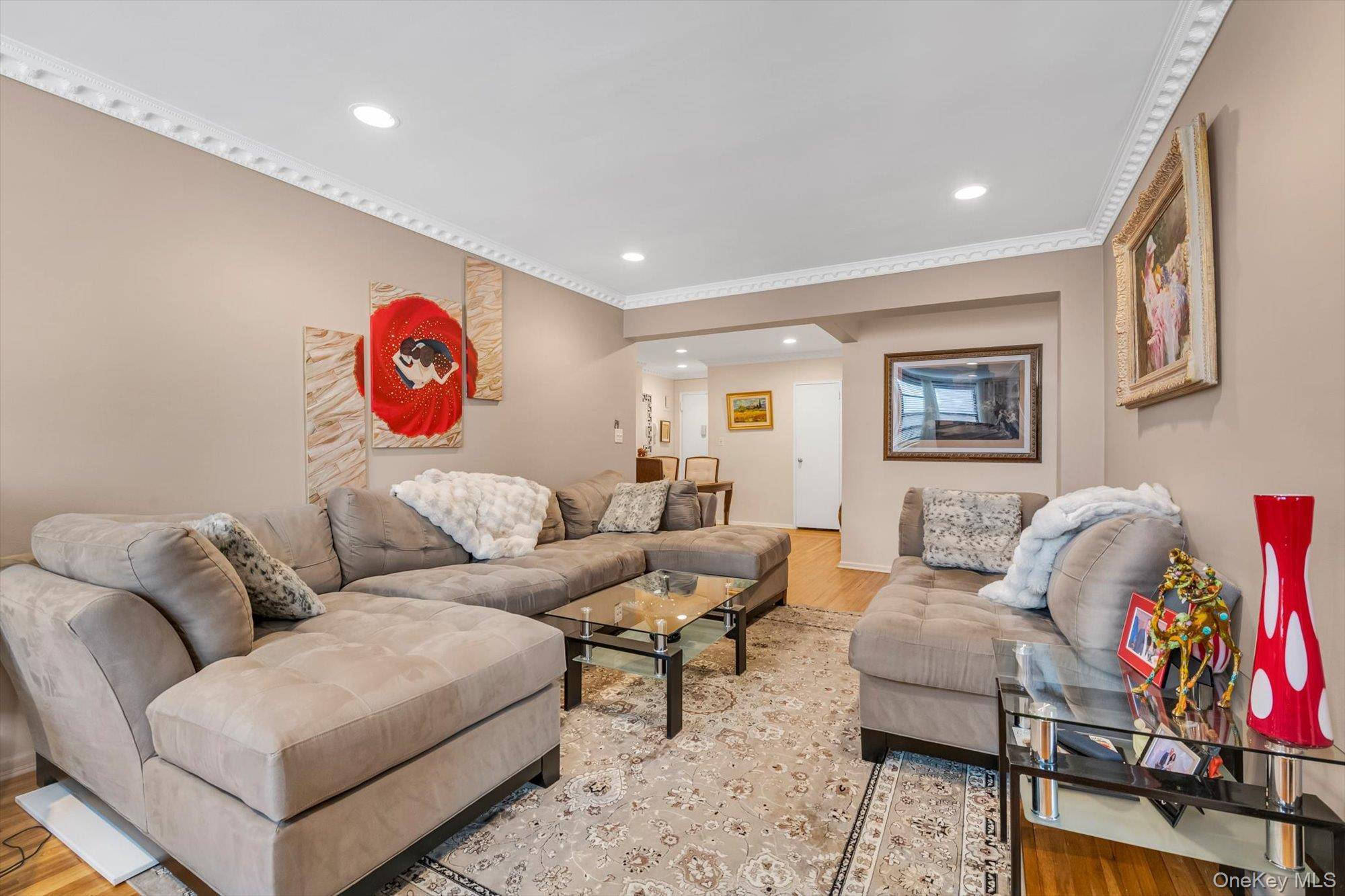 100-25 Queens BLVD #6E, Forest Hills, NY 11375