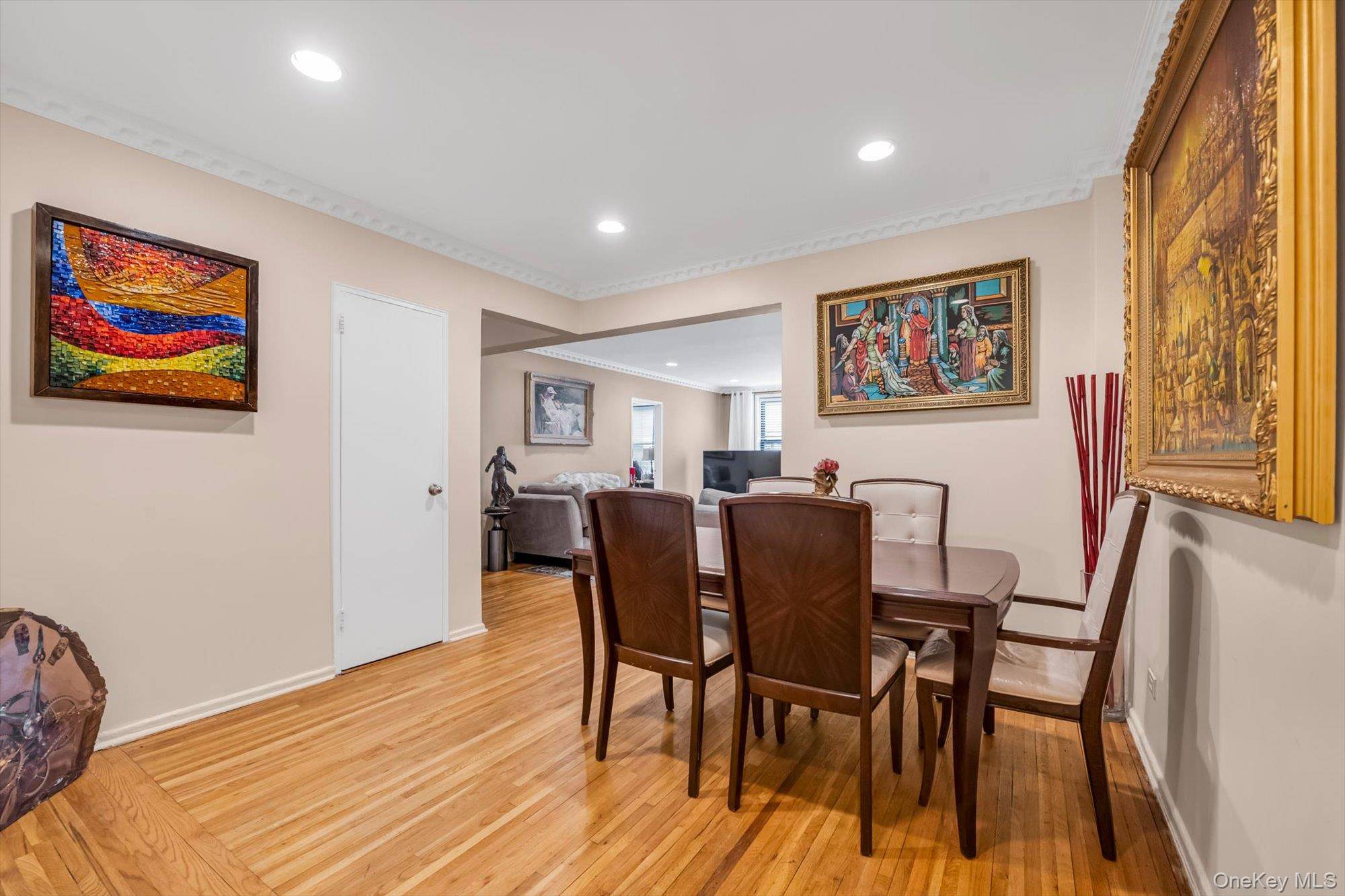 100-25 Queens BLVD #6E, Forest Hills, NY 11375