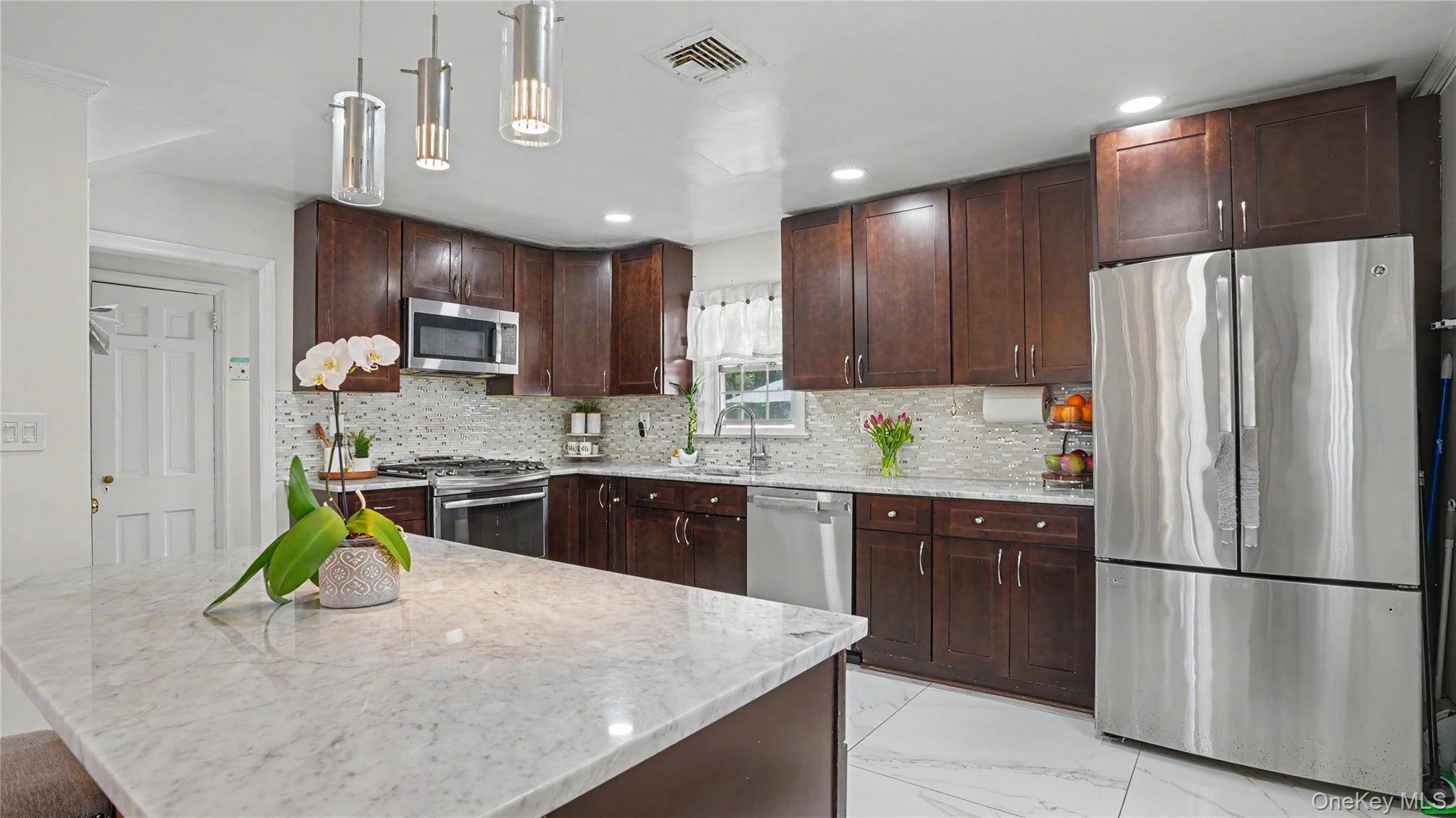 370 Summit AVE, Mount Vernon, NY 10552