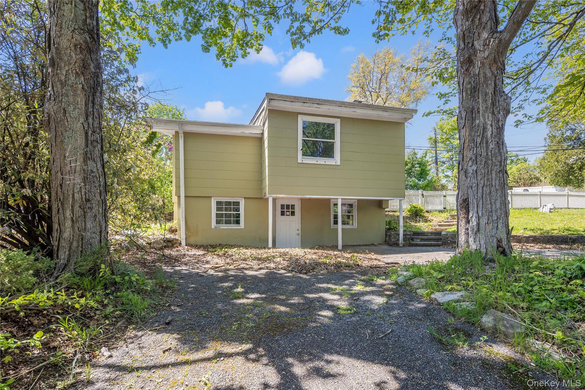 2 Springdale RD, Yorktown Heights, NY 10598