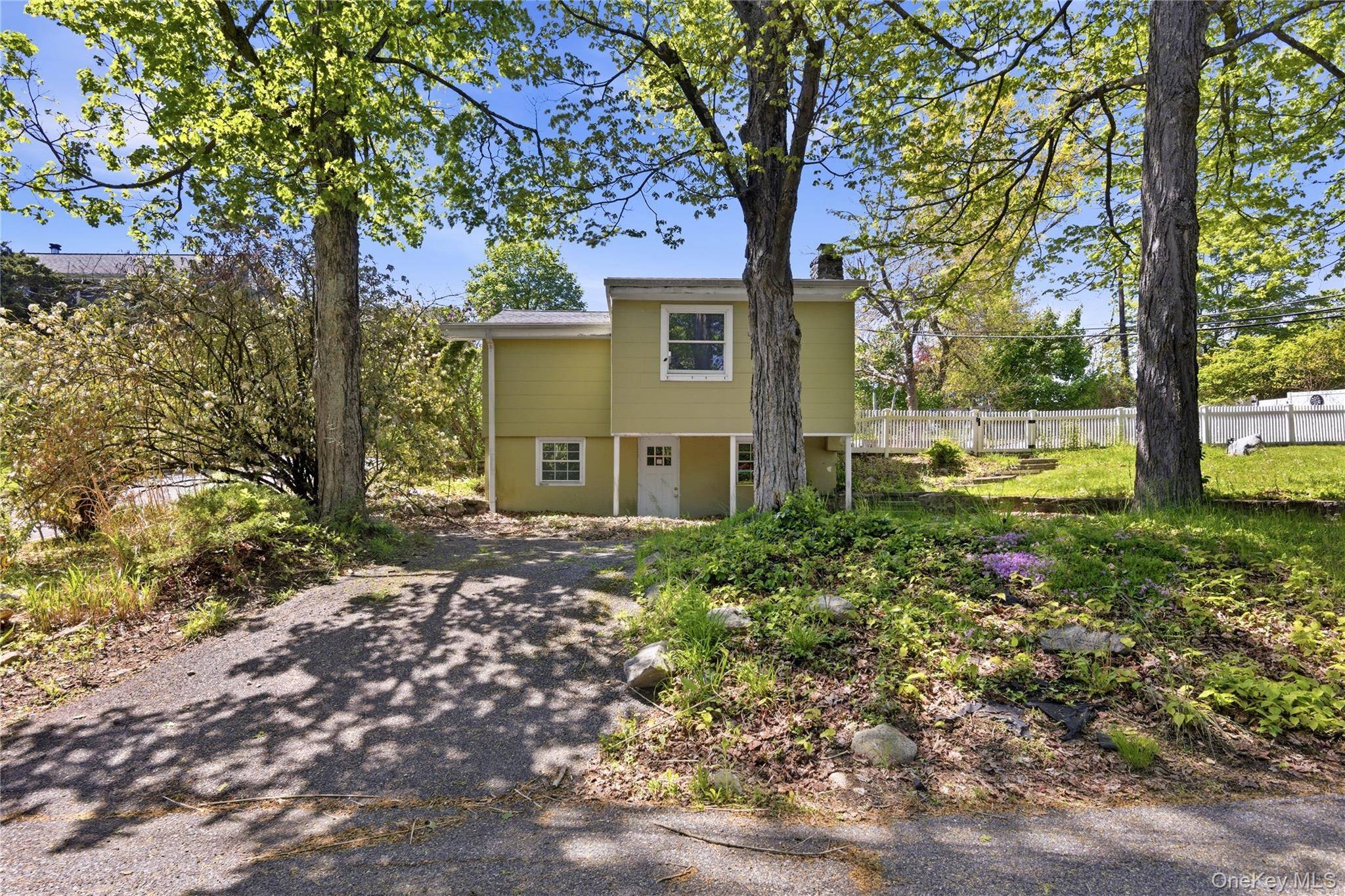 2 Springdale RD, Yorktown Heights, NY 10598