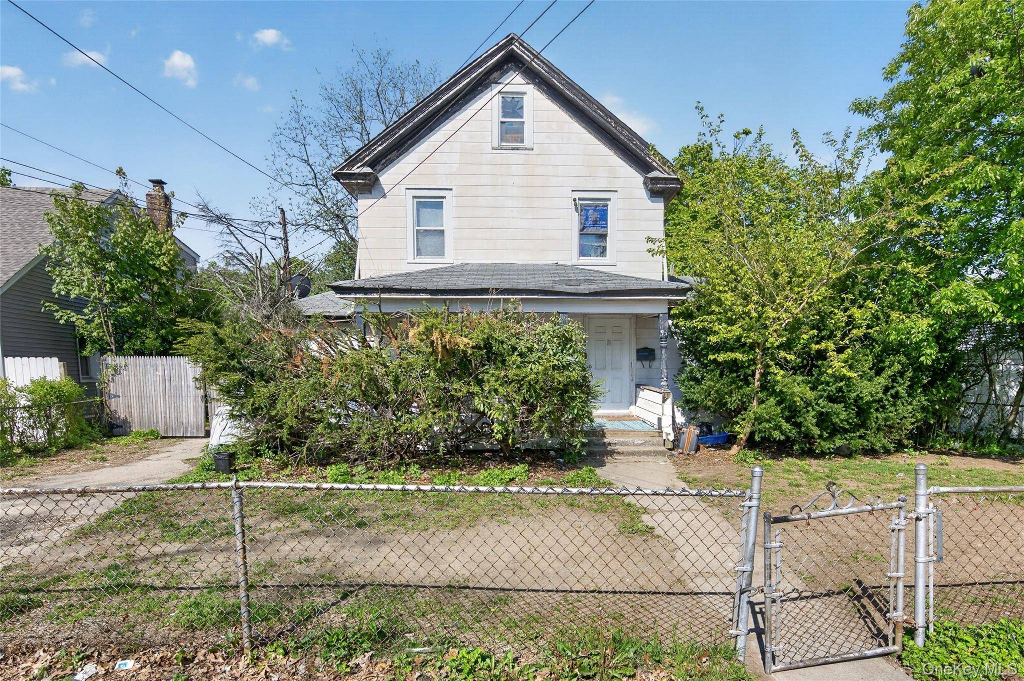 95 Rose AVE, Roosevelt, NY 11575