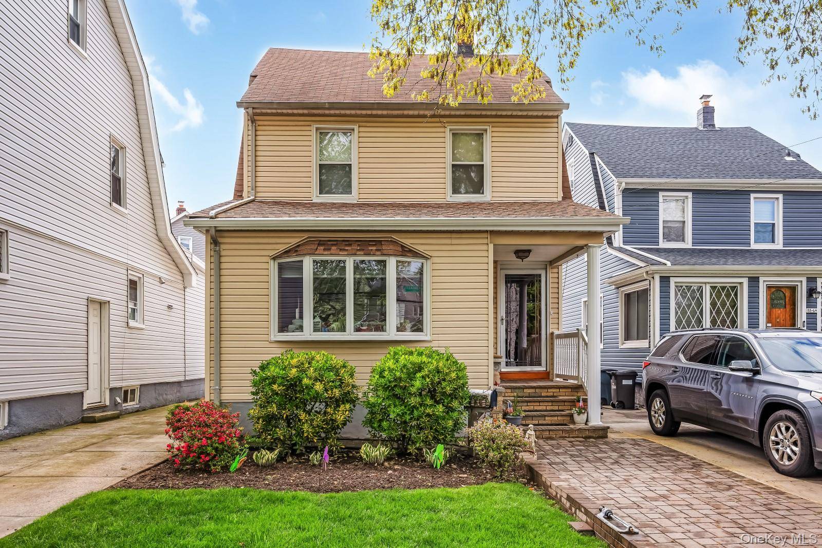 88-68 Commonwealth BLVD, Bellerose, NY 11426