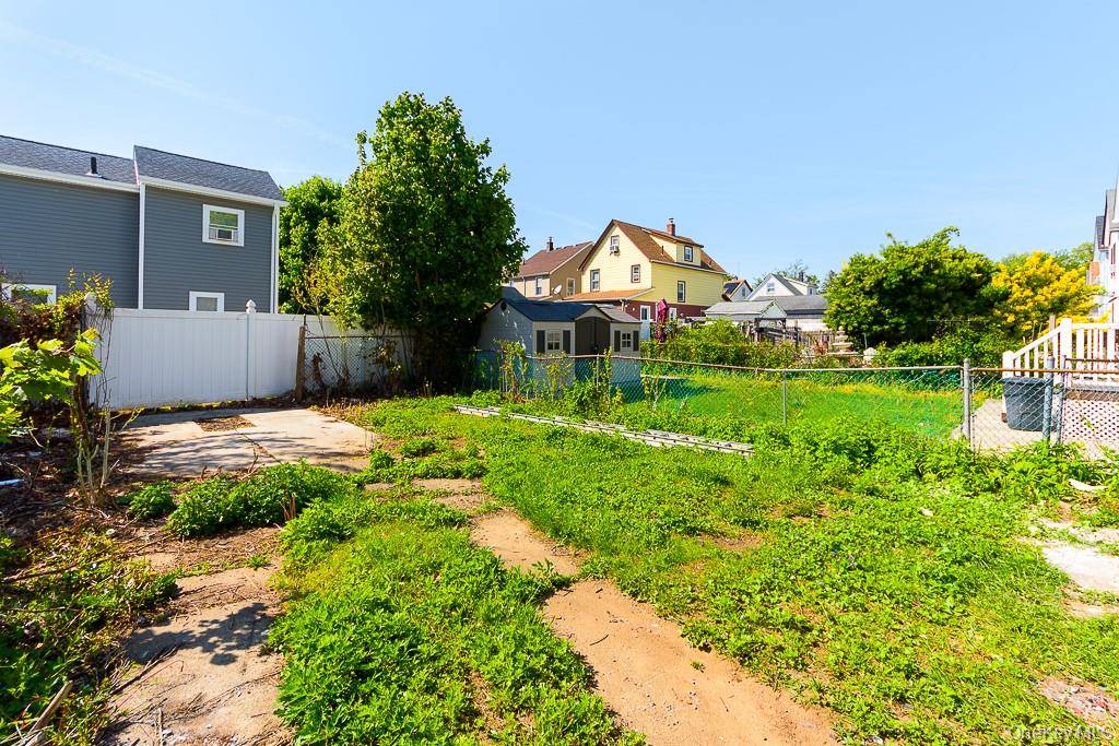 10916 221st ST, Queens Village, NY 11429