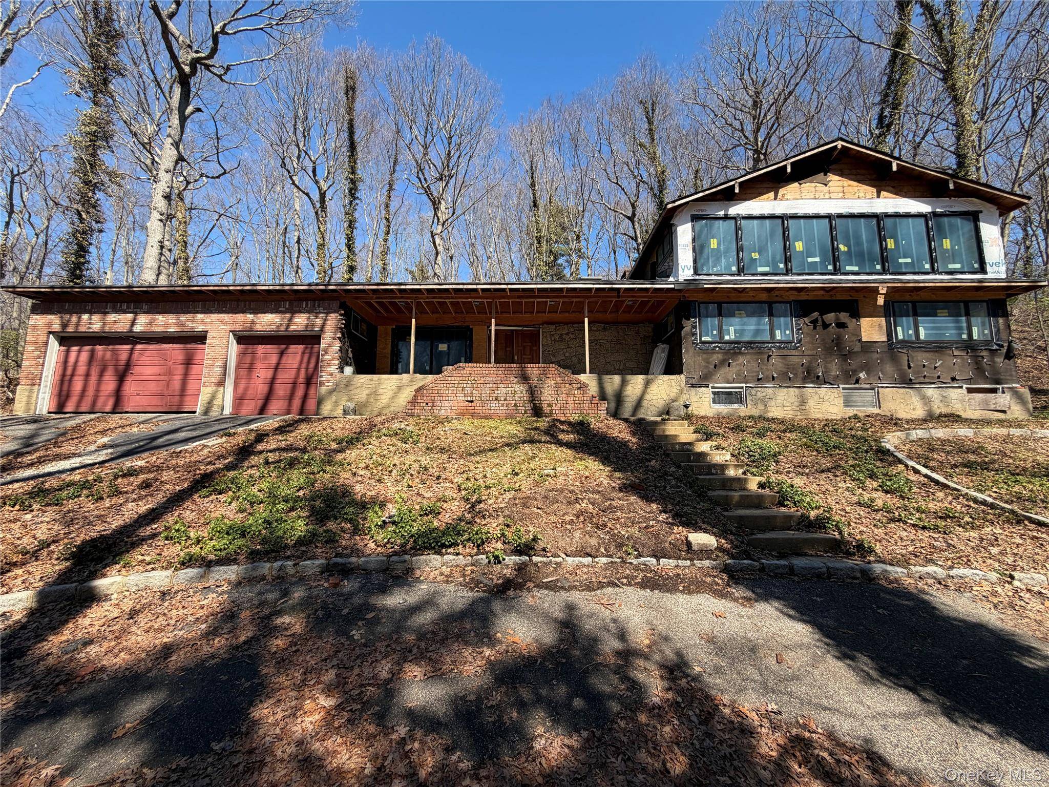 19 Tiffany RD, Oyster Bay, NY 11771