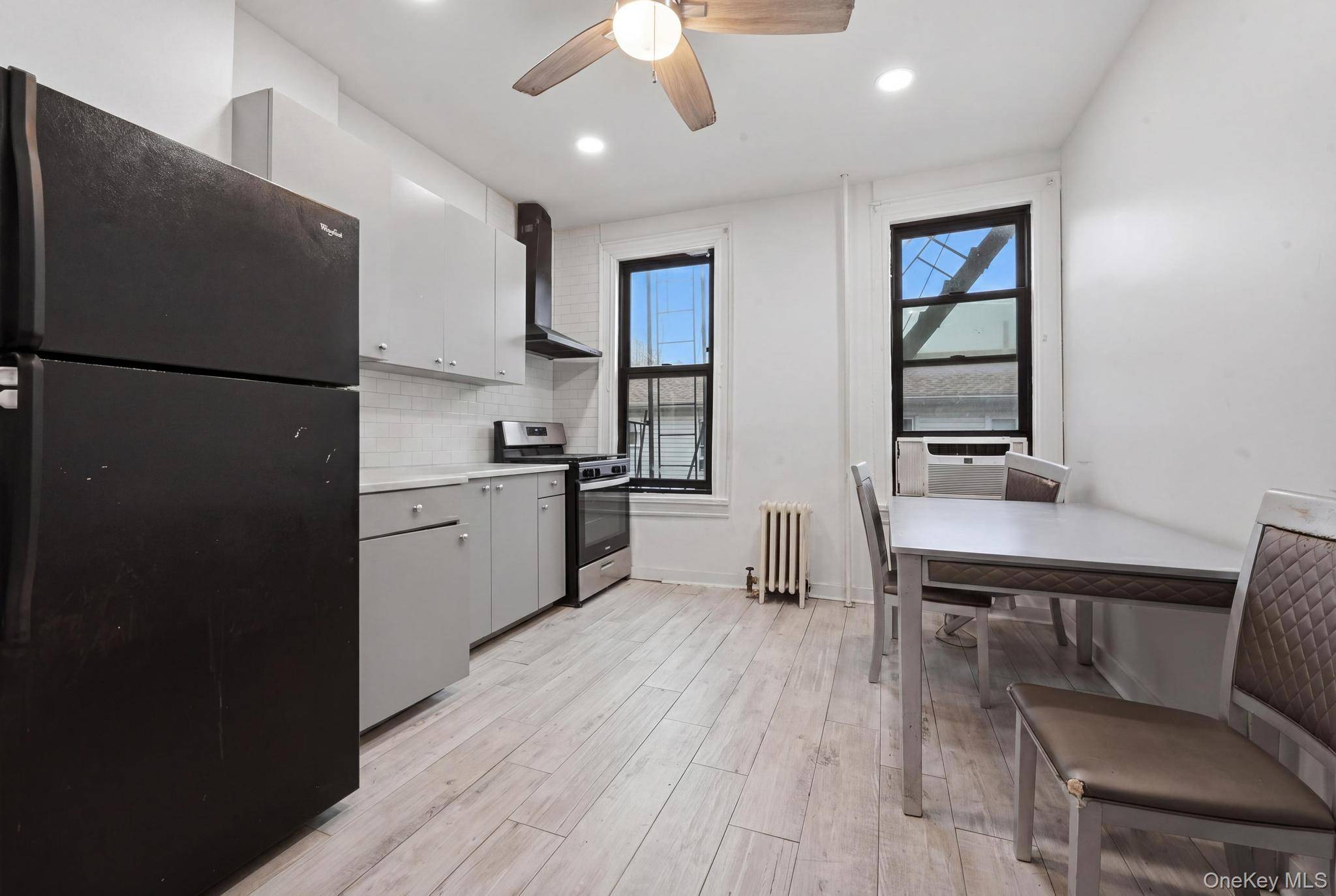 965 Glenmore AVE, Brooklyn, NY 11208