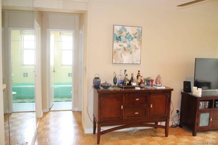 12 Old Mamaroneck RD #7K, White Plains, NY 10601