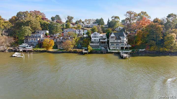 31 Wayne AVE, Verplanck, NY 10596