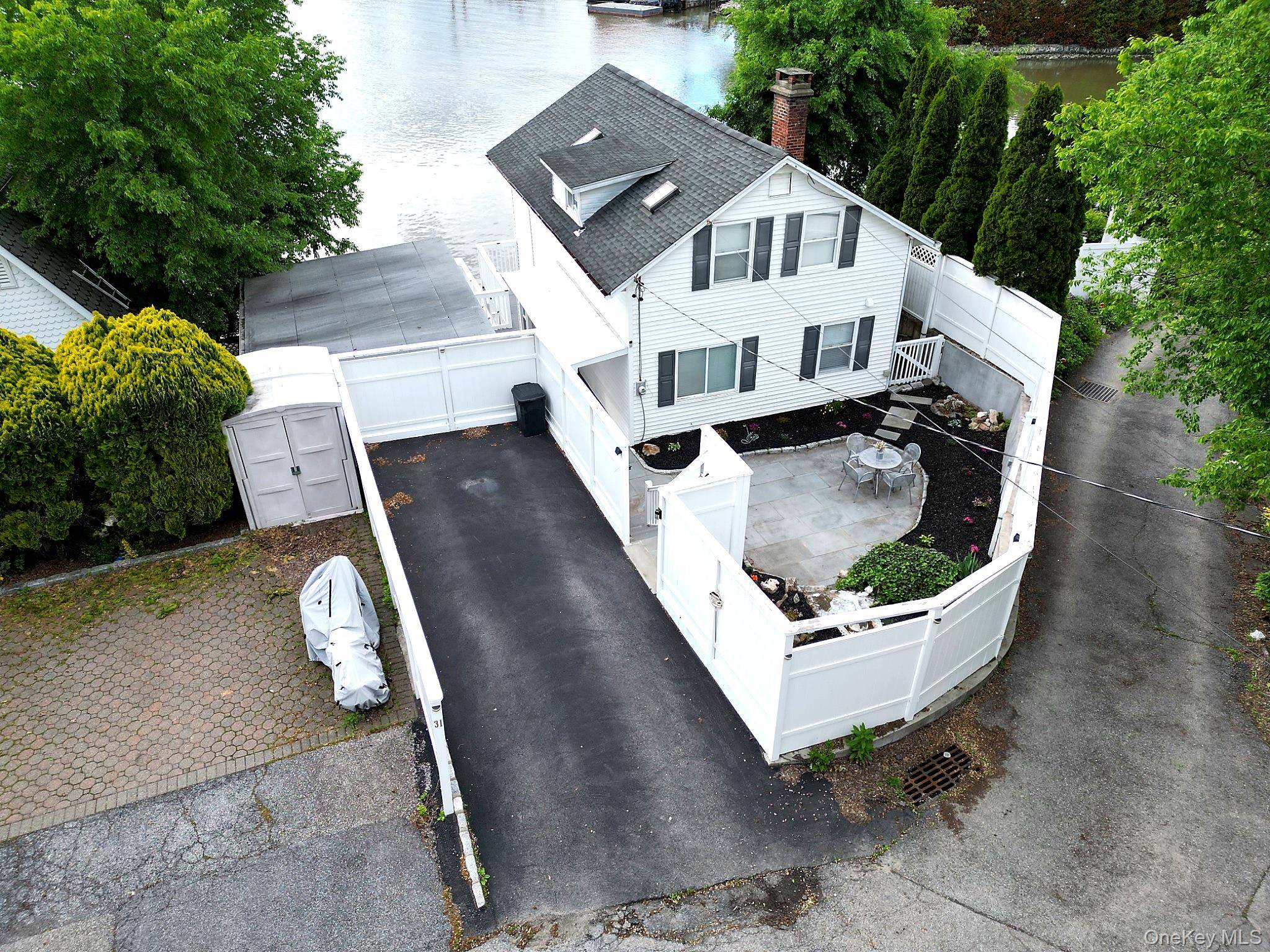 31 Wayne AVE, Verplanck, NY 10596