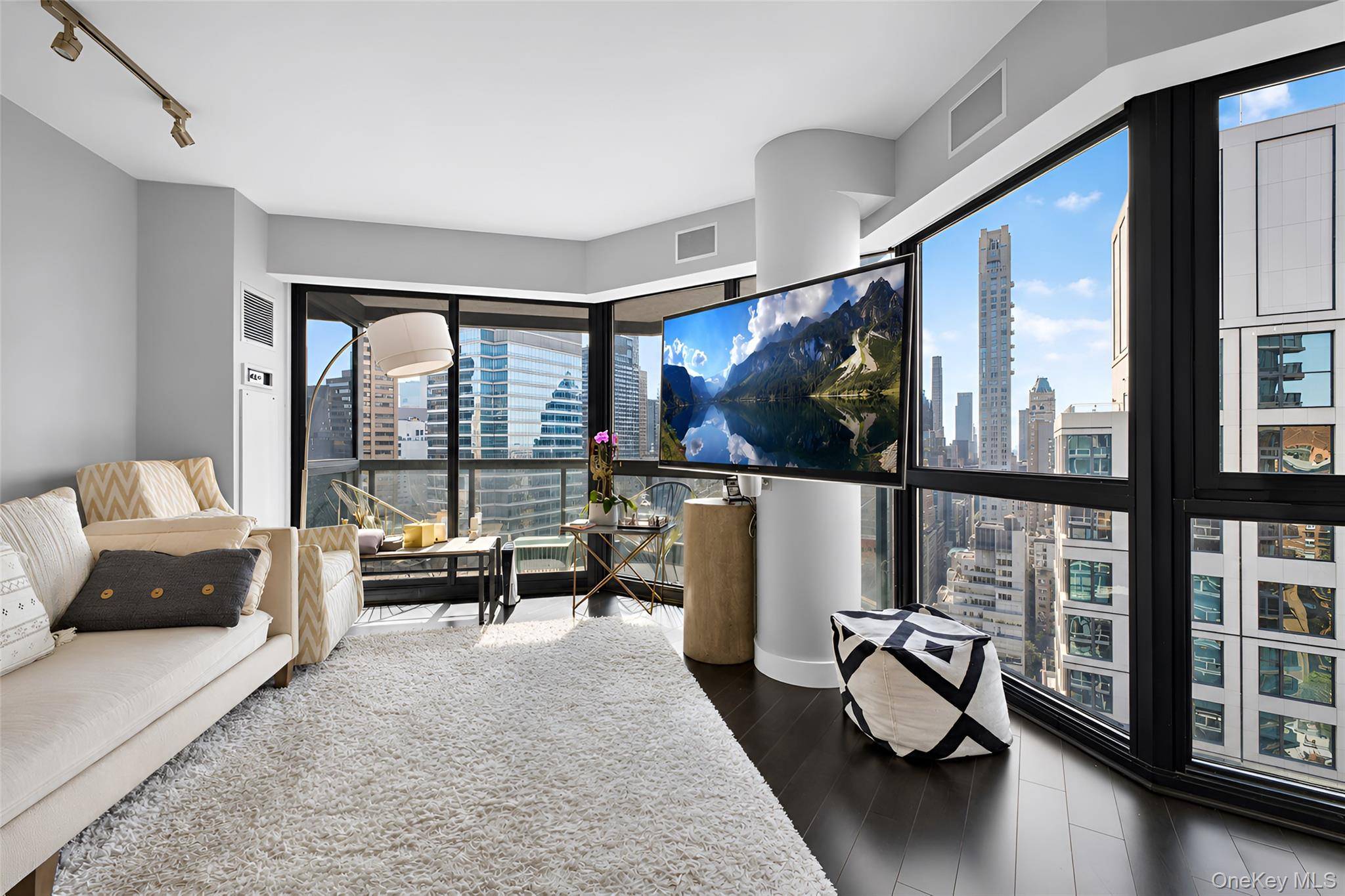 200 E 61st ST #35B, New York (manhattan), NY 10065