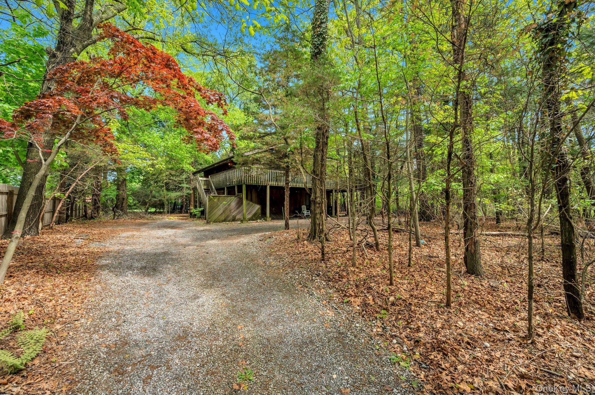 179 Gnarled Hollow RD, East Setauket, NY 11733