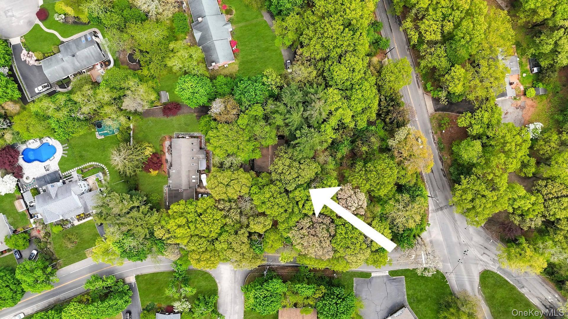 179 Gnarled Hollow RD, East Setauket, NY 11733