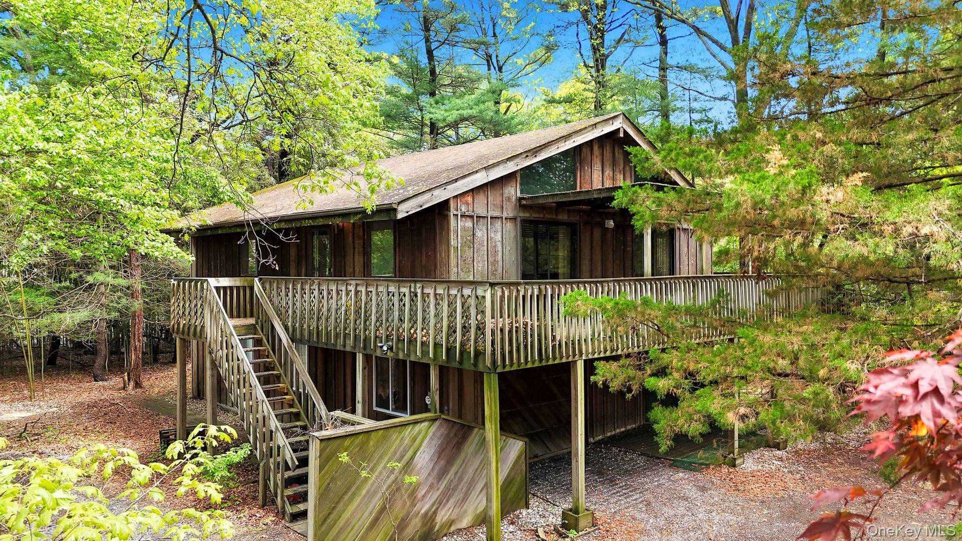 179 Gnarled Hollow RD, East Setauket, NY 11733