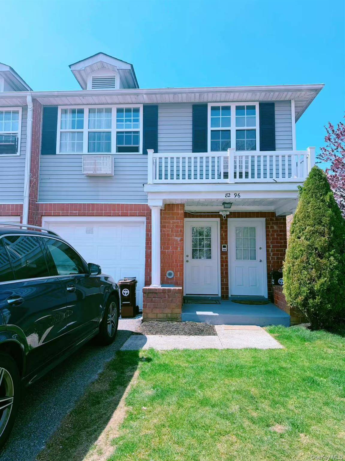 8296 Country Pointe CIR, Queens Village, NY 11427