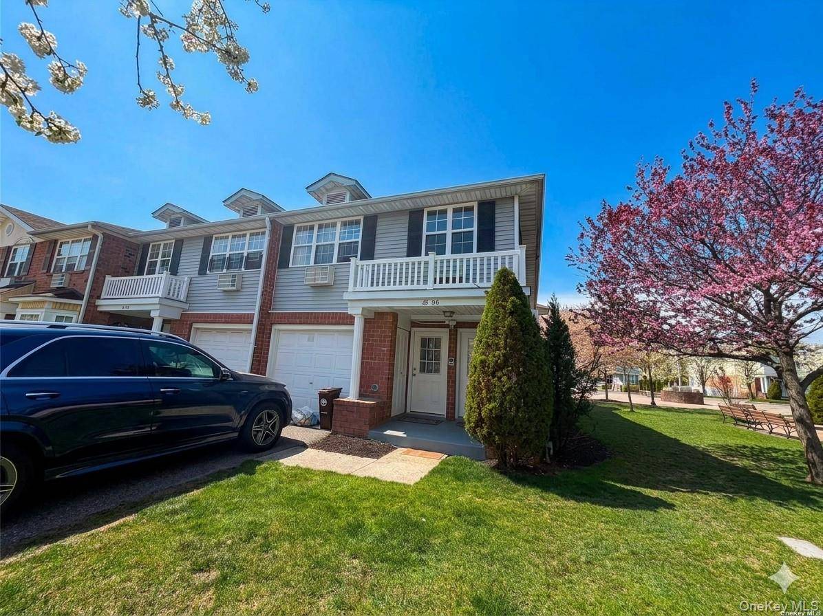 8296 Country Pointe CIR, Queens Village, NY 11427