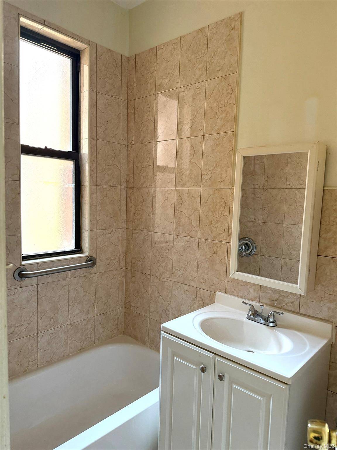 40-09 149th PL, Flushing, NY 11354