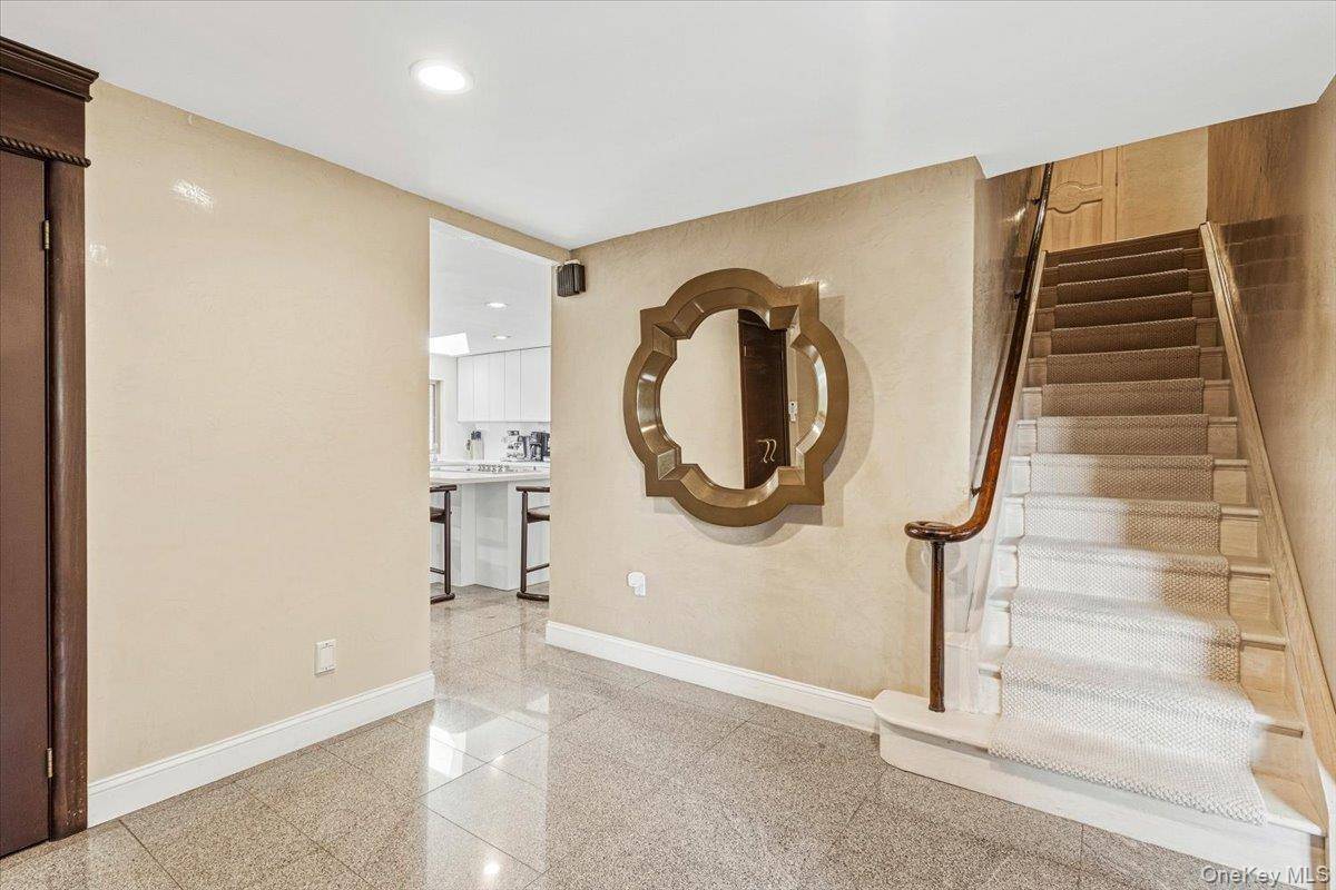 15470 Powells Cove BLVD, Beechhurst, NY 11357