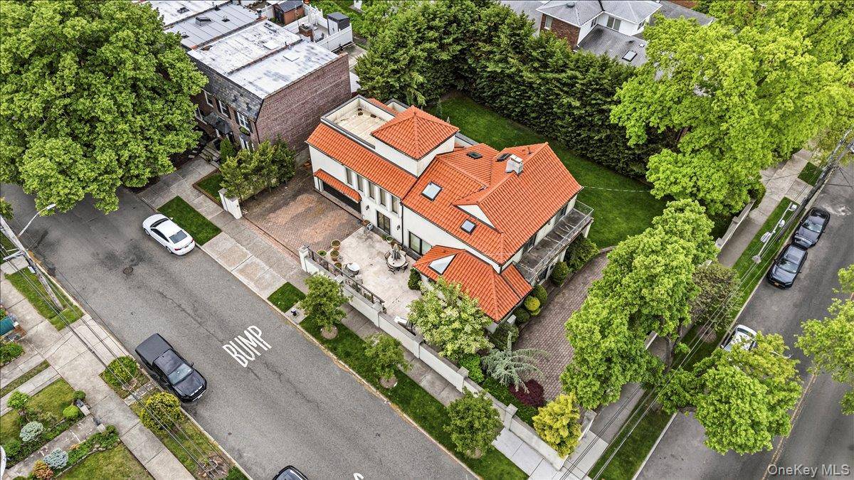 15470 Powells Cove BLVD, Beechhurst, NY 11357