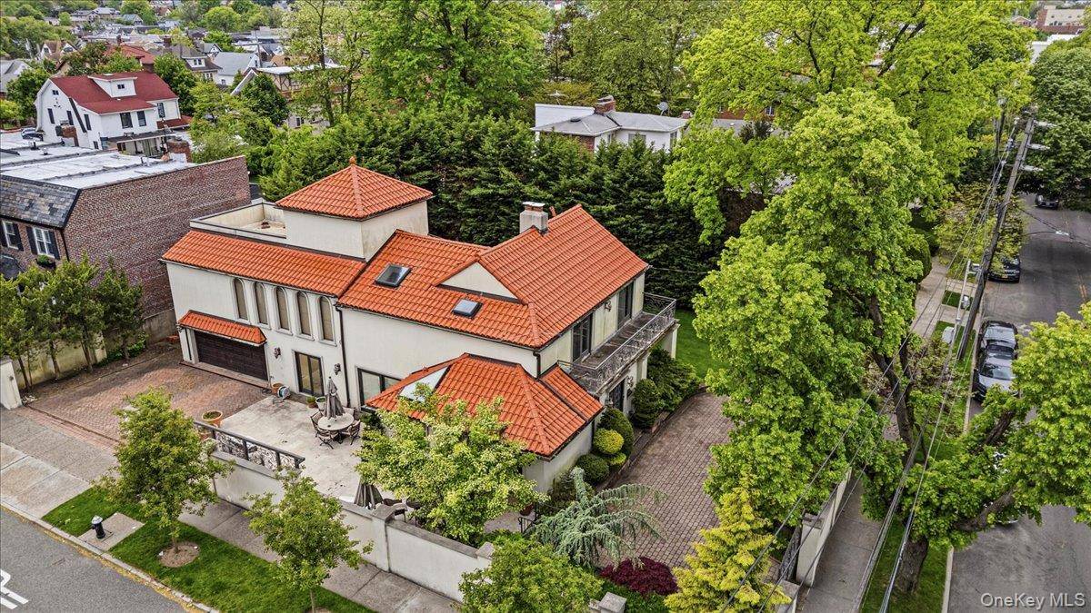 15470 Powells Cove BLVD, Beechhurst, NY 11357