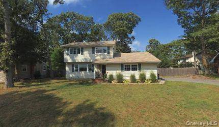 43 Vanderbilt AVE, Saint James, NY 11780