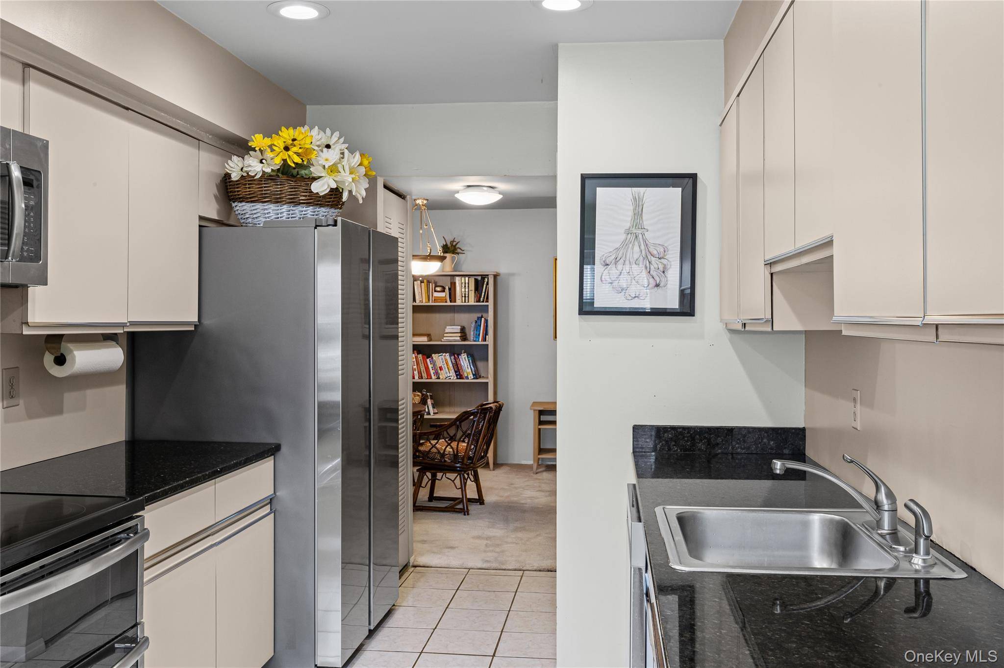 99 S Park AVE #28, Rockville Centre, NY 11570