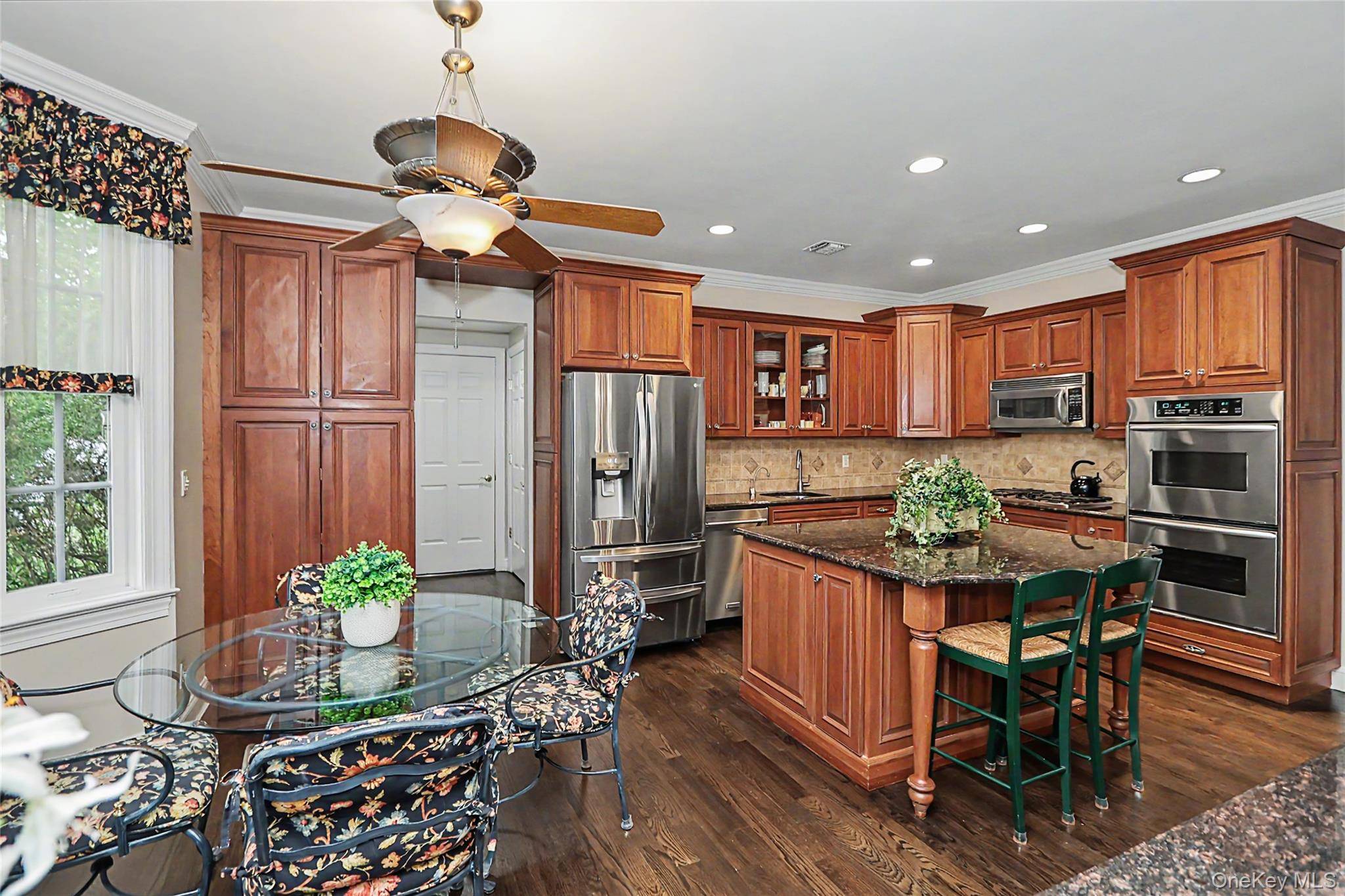 398 Altessa BLVD, Melville, NY 11747
