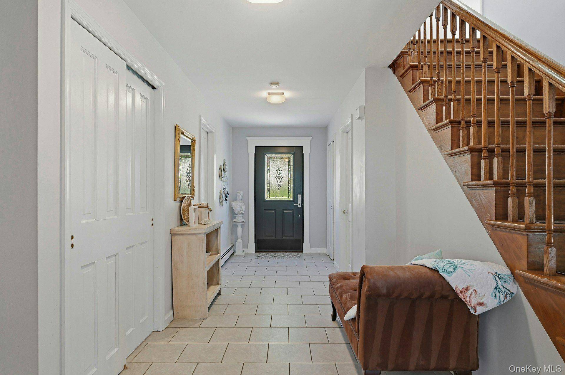 19 Hillside AVE, Northport, NY 11768