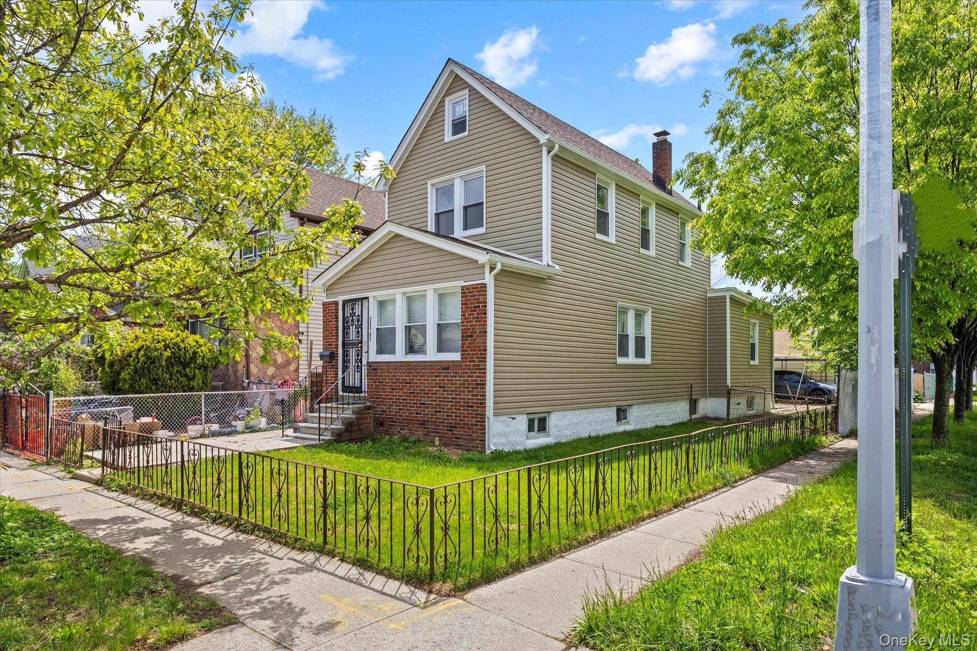 22102 114th AVE, Cambria Heights, NY 11411