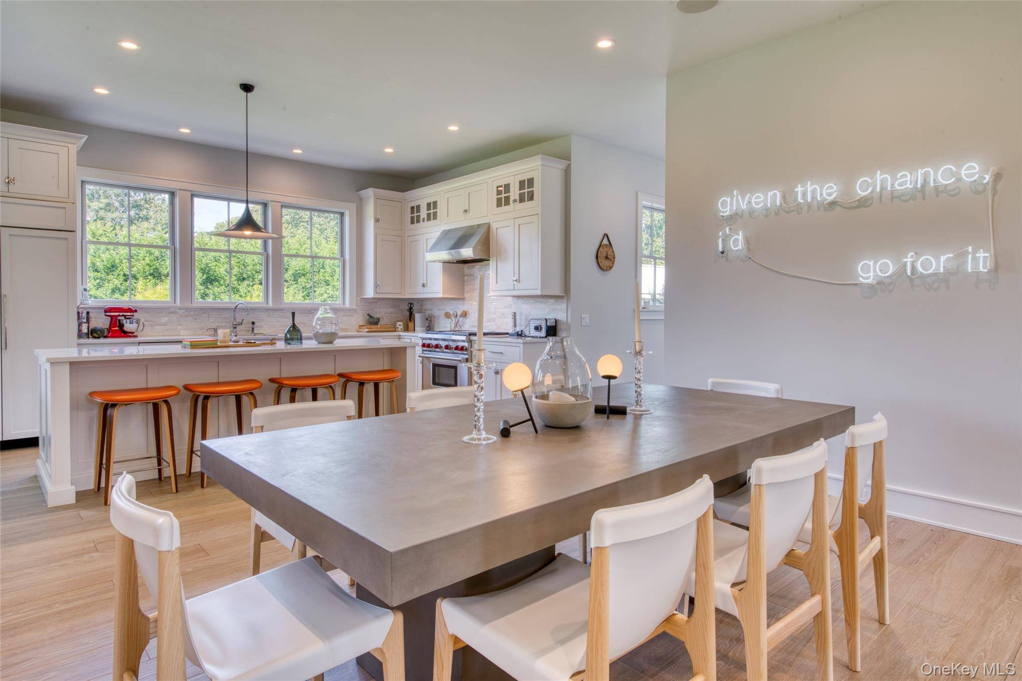 172 Narrow LN, Sagaponack, NY 11962