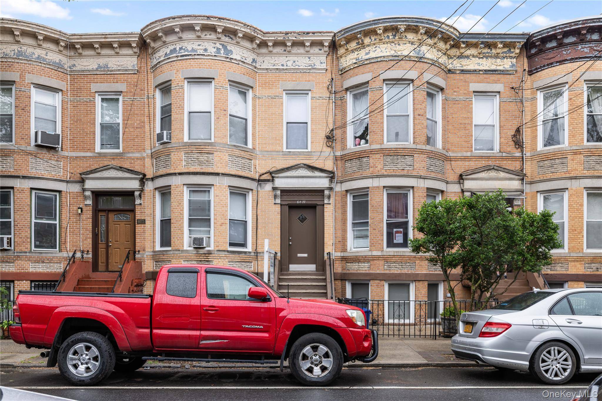 60-77 69th AVE, Ridgewood, NY 11385