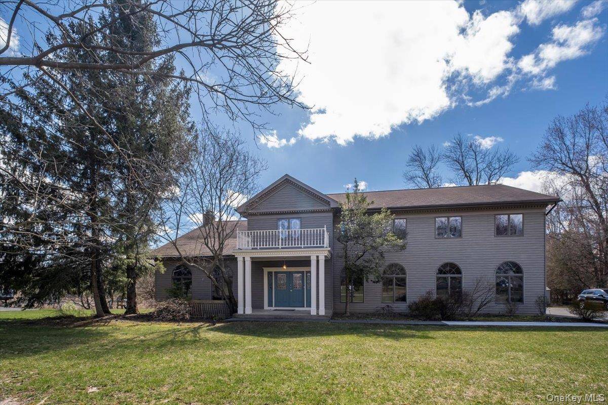 11 Baker LN, Suffern, NY 10901