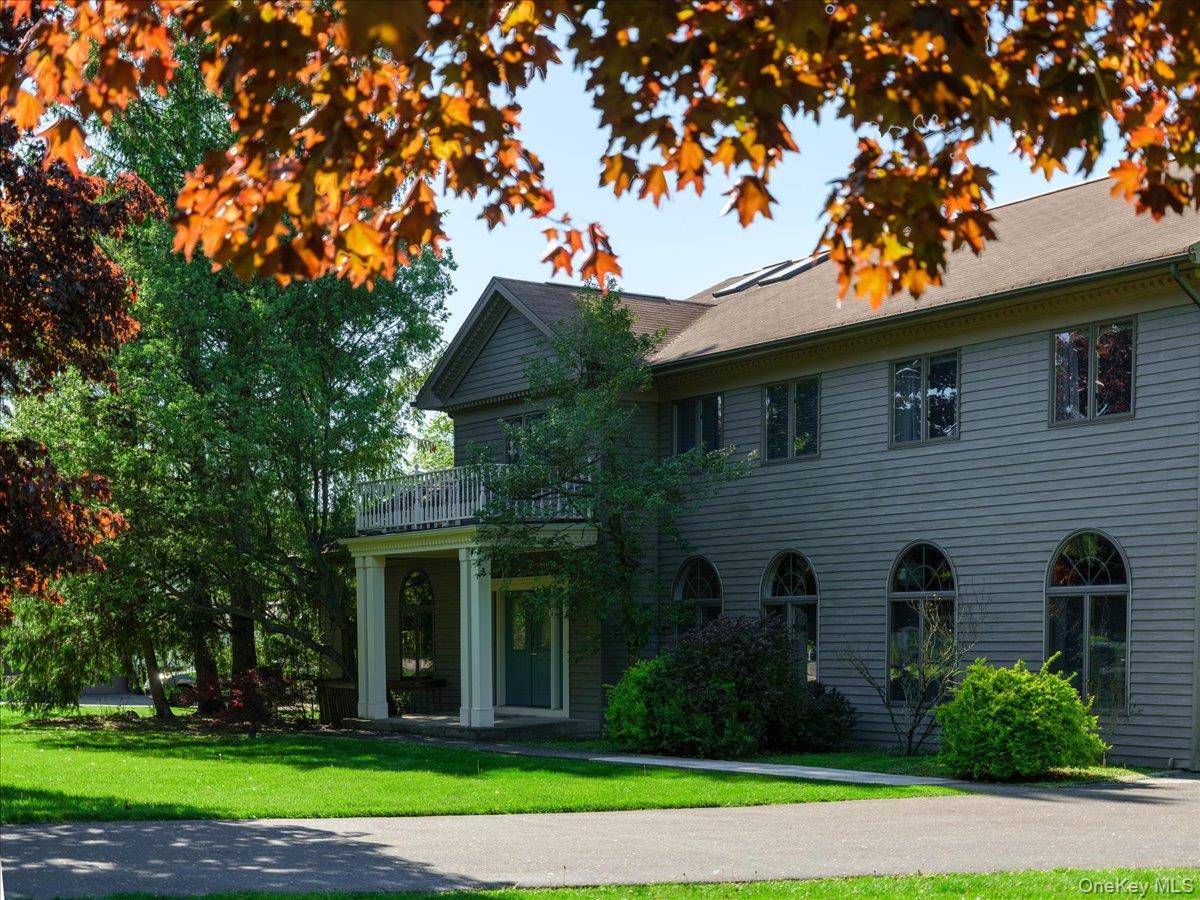 11 Baker LN, Suffern, NY 10901
