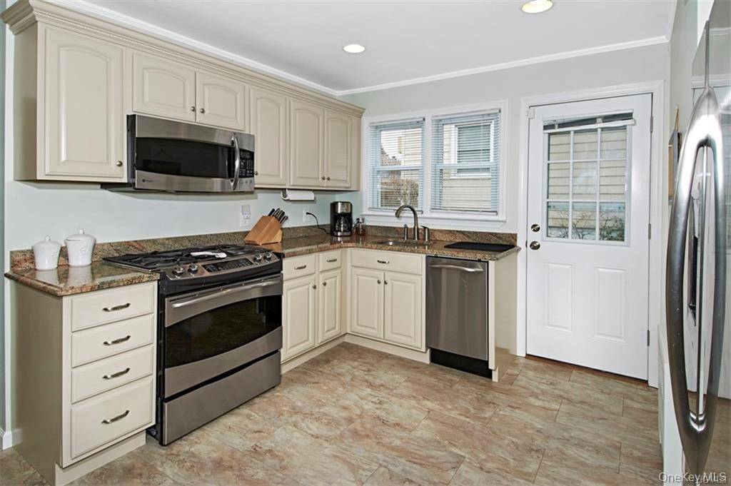 1001 Halstead AVE, Mamaroneck, NY 10543