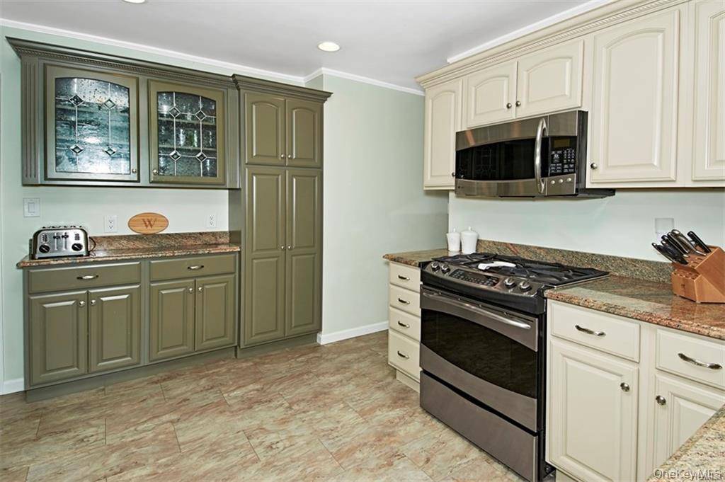 1001 Halstead AVE, Mamaroneck, NY 10543