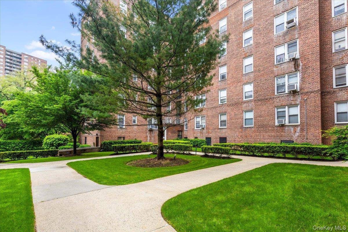 5650 Netherland AVE #2E, Bronx, NY 10471