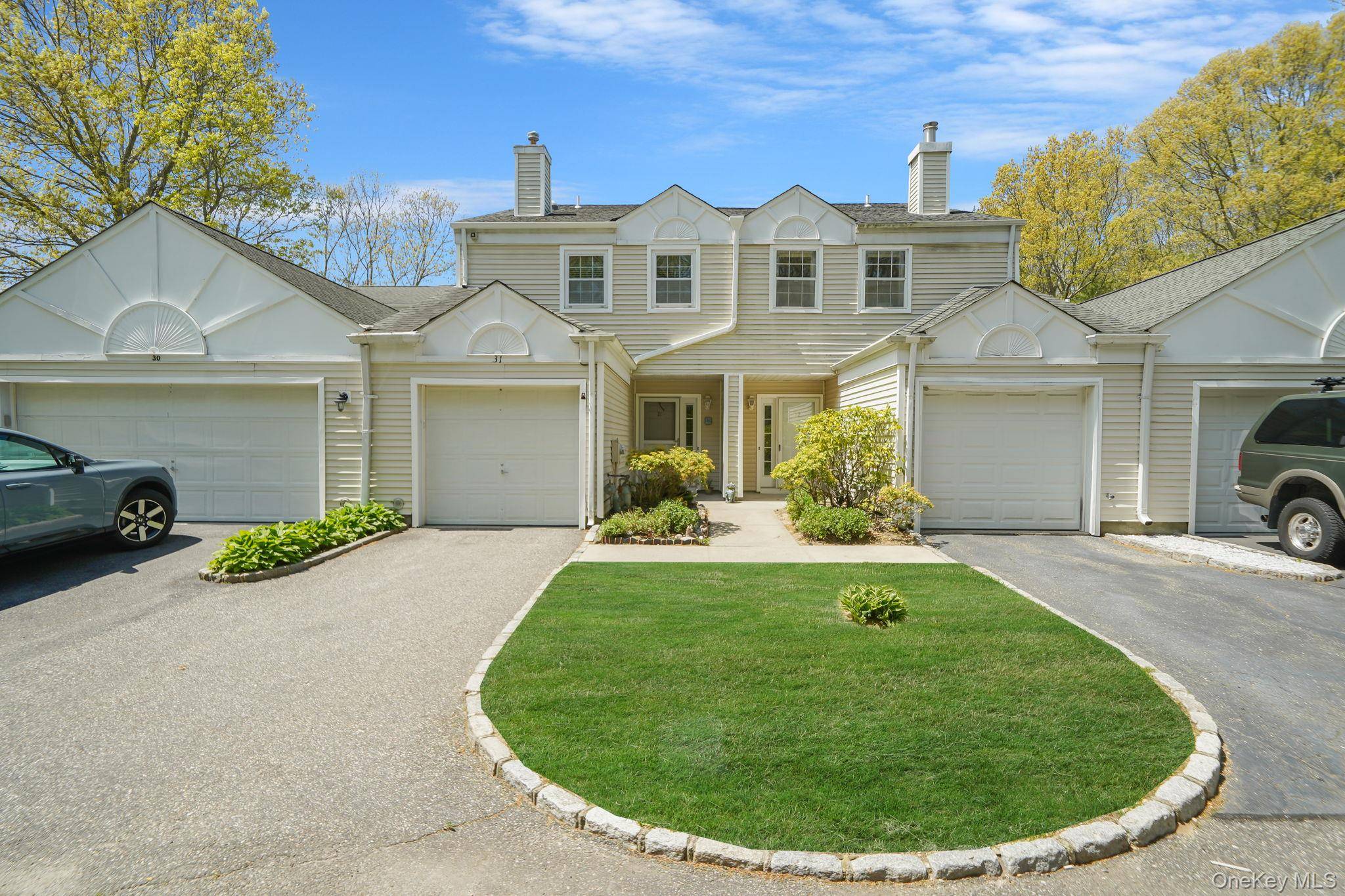 31 Quail CT, Manorville, NY 11949