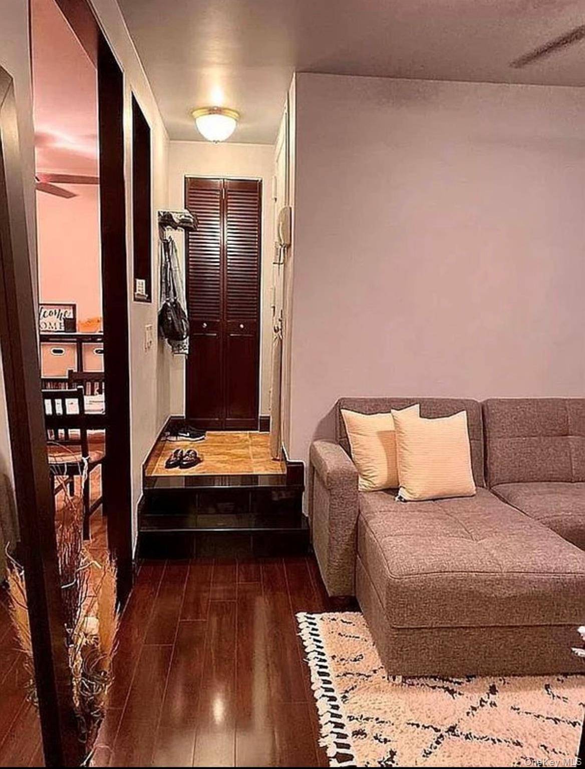21-06 35th ST #1B, Astoria, NY 11105