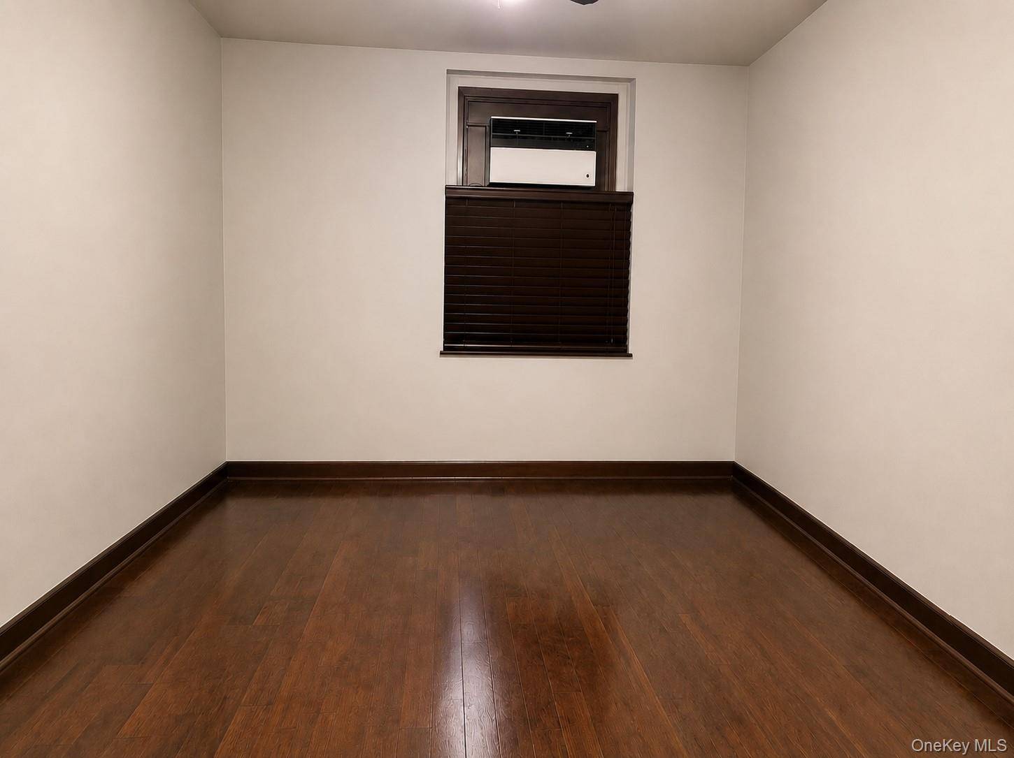 21-06 35th ST #1B, Astoria, NY 11105