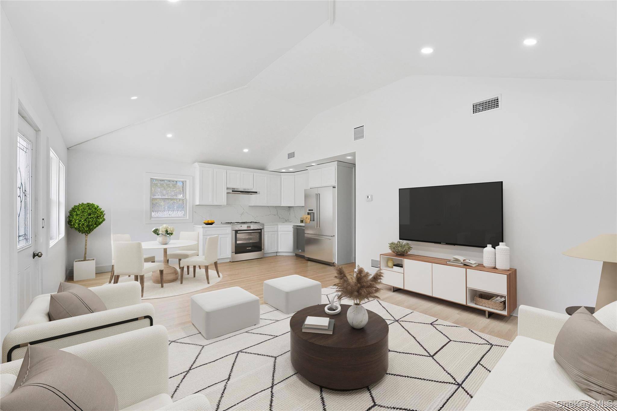 50 Squires AVE, East Quogue, NY 11942