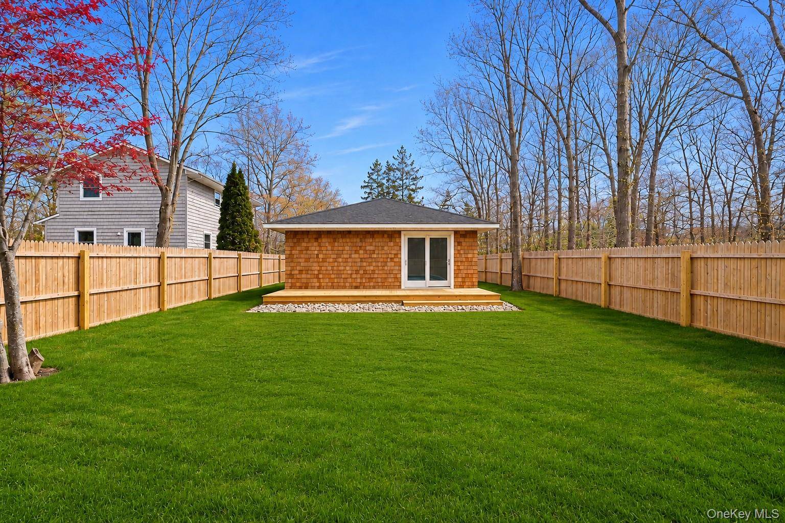 50 Squires AVE, East Quogue, NY 11942